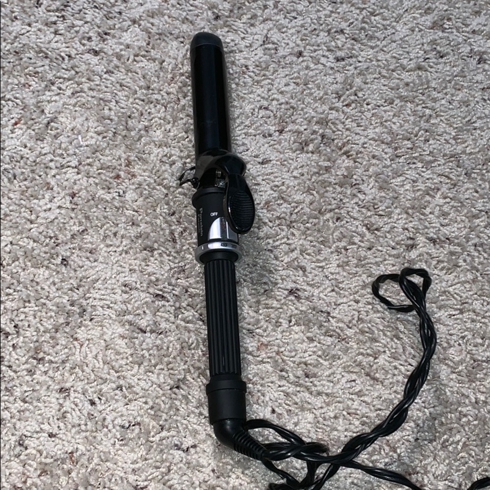 Babyliss 1.25” porcelain ceramic curling iron